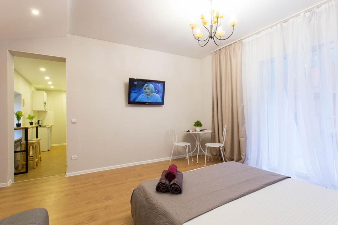 Studio Near Metro Yaroslava Mudroho, Universytet - Mykoly Khvylovoho Str 5-3 Kharkiv Exterior photo